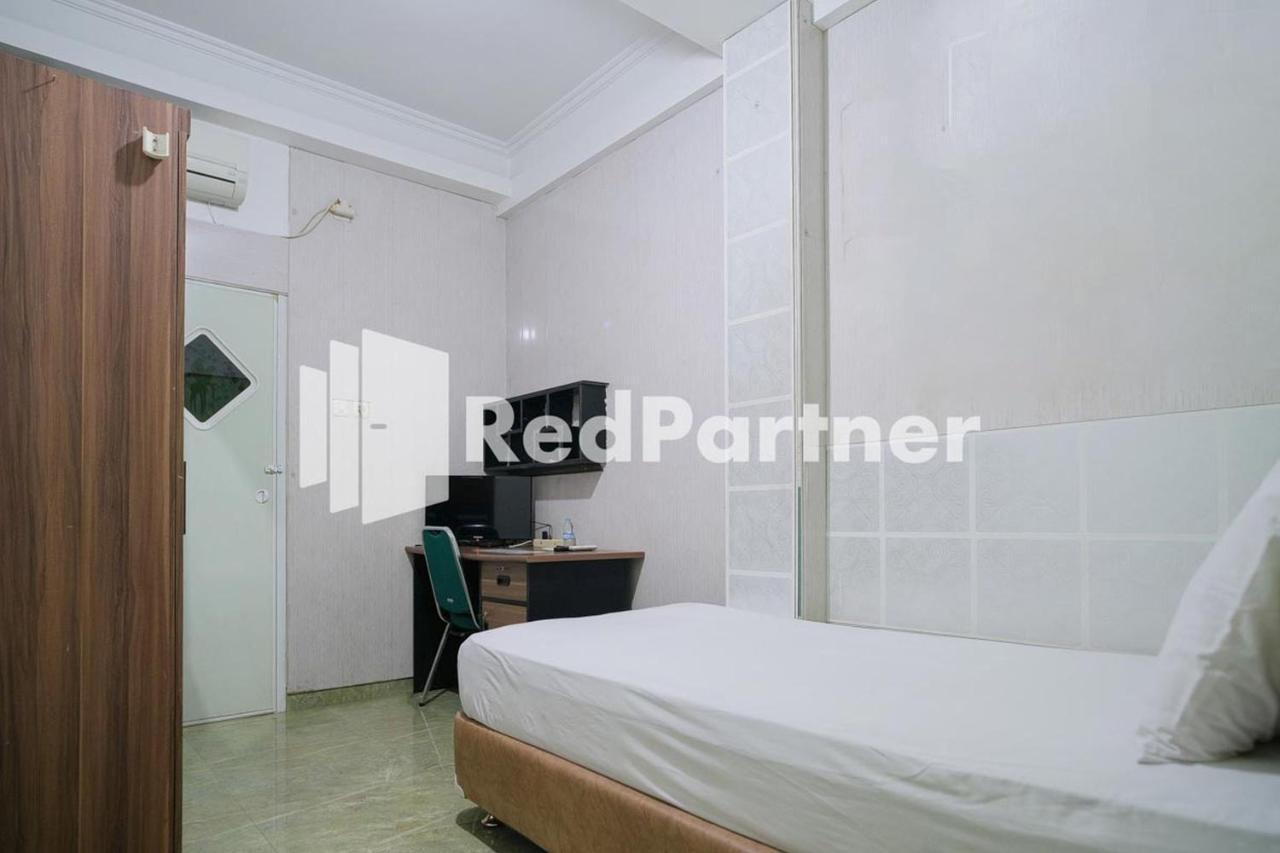 Pondok Hijau Syariah Mitra Reddoorz At Citraland Surabaya Exterior foto